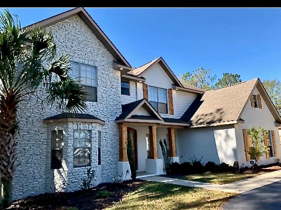White brick exterior repaint in Spanish Fort, AL