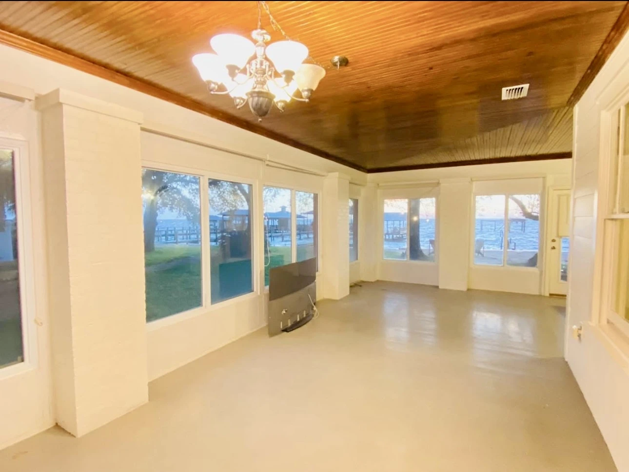 Dining room interior painting project